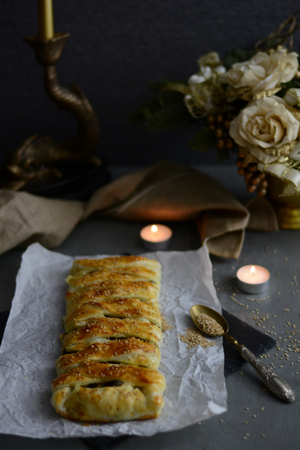 Treccia di sfoglia ai carciofi e brie