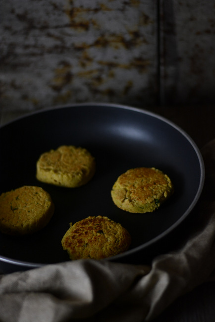 burger di ceci e lenticchie rosse al curry