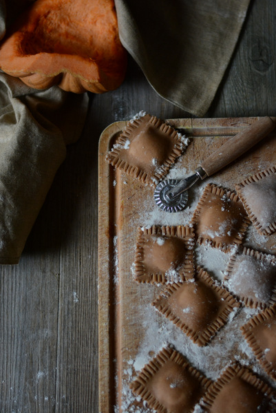 Ravioli di castagne ripieni di zucca e e ricotta